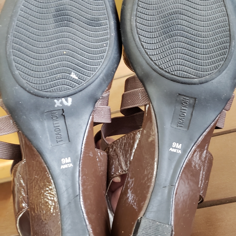 SOLD!!!! Sandals - Picture 5 of 6